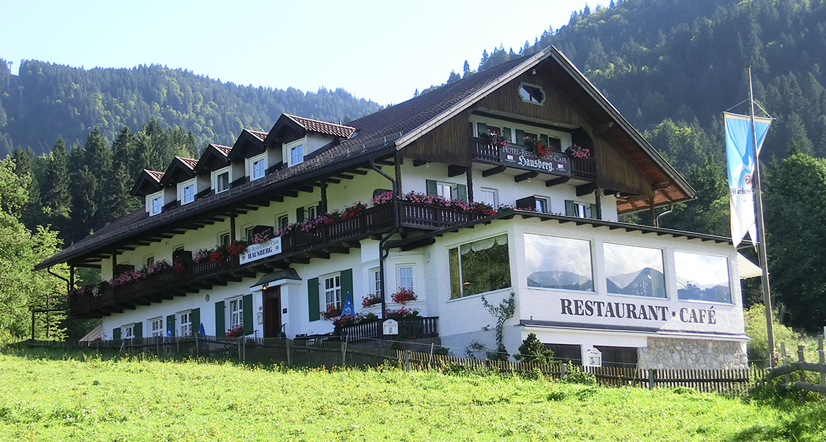 hotel hausberg garmisch-partenkirchen slide 1